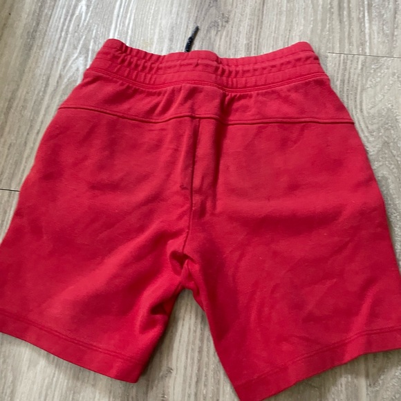 Gapfit Athletic Shorts - Picture 3 of 5